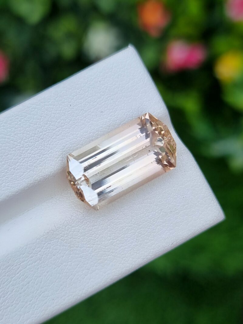 13.60 ct Bicolor Imperial Topaz Gem - Natural Beauty from Katlang for Exquisite Designs