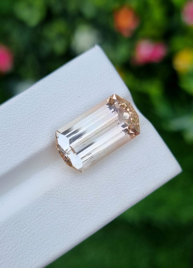 13.60 ct Bicolor Imperial Topaz Gem - Natural Beauty from Katlang for Exquisite Designs