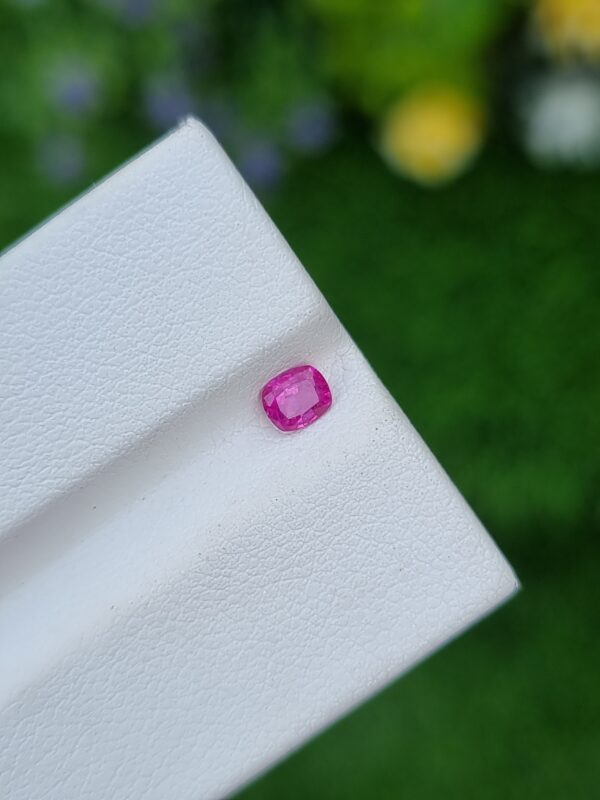 Pink sapphire stone from afghanistan