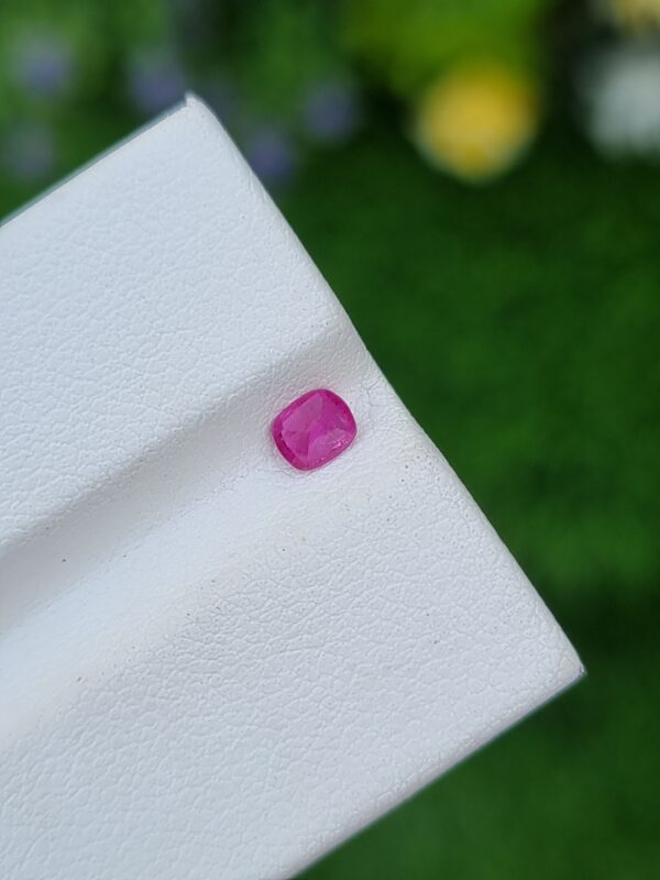 Pink sapphire stone from afghanistan