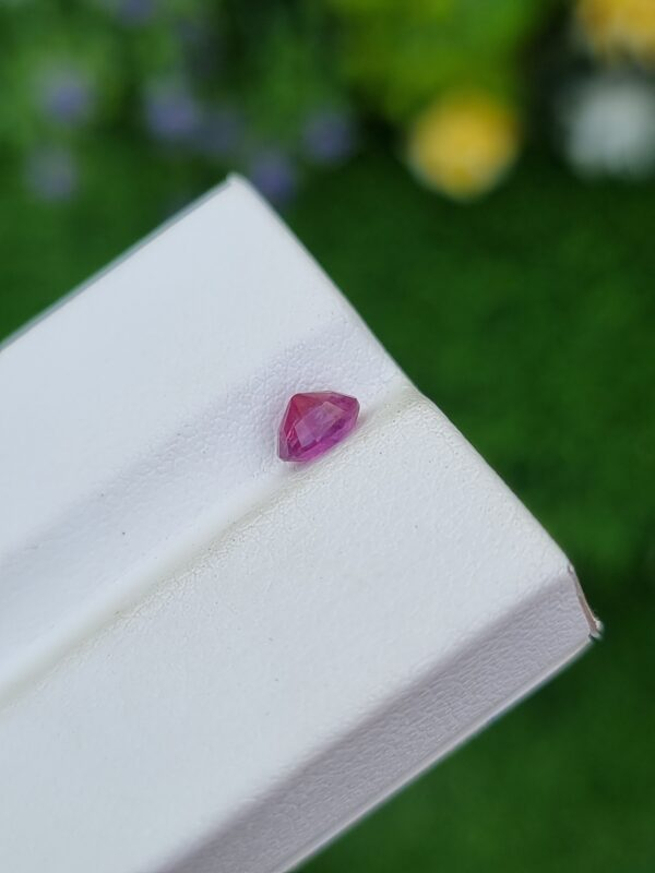 Pink sapphire stone from afghanistan