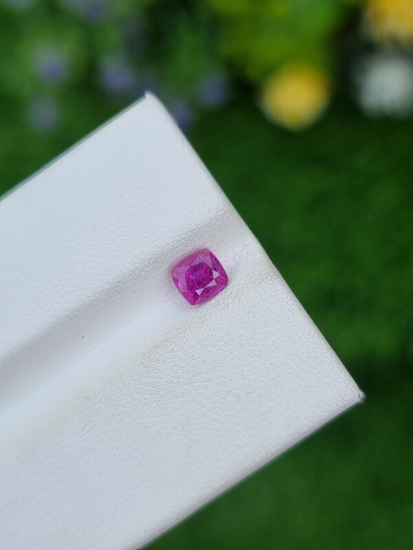 Pink sapphire stone from afghanistan