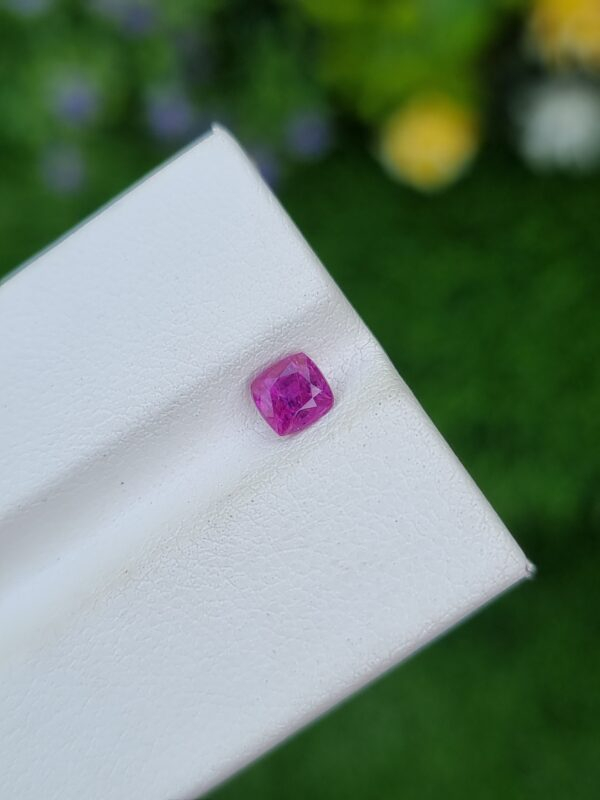 Pink sapphire stone from afghanistan
