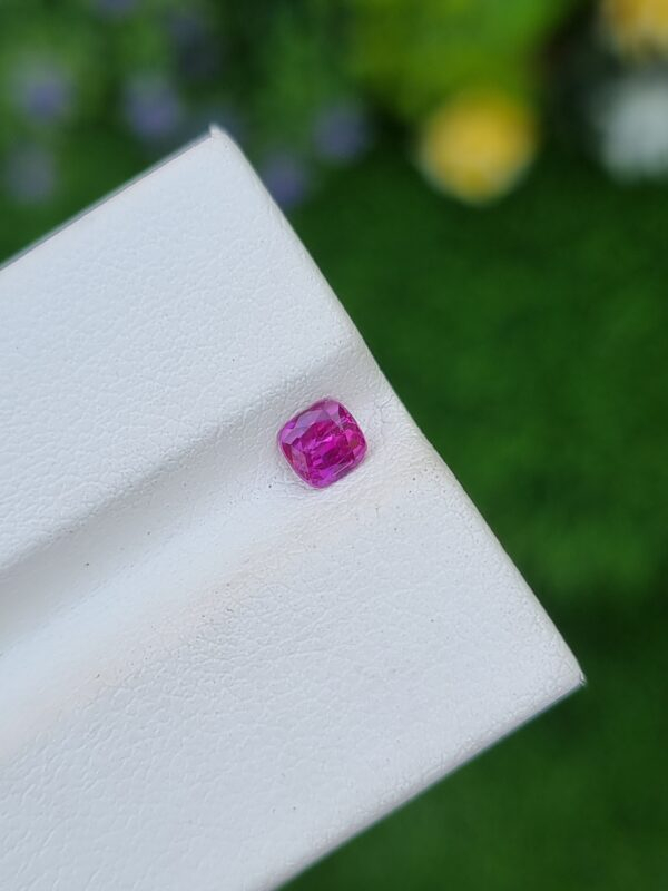 Pink sapphire stone from afghanistan