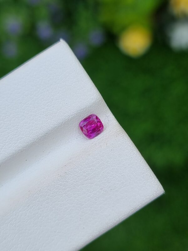Pink sapphire stone from afghanistan
