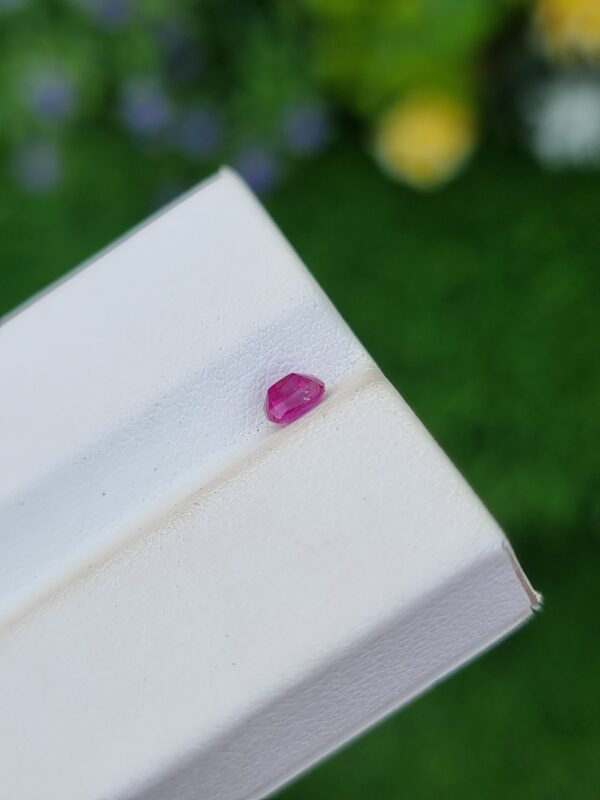 Pink sapphire stone from afghanistan