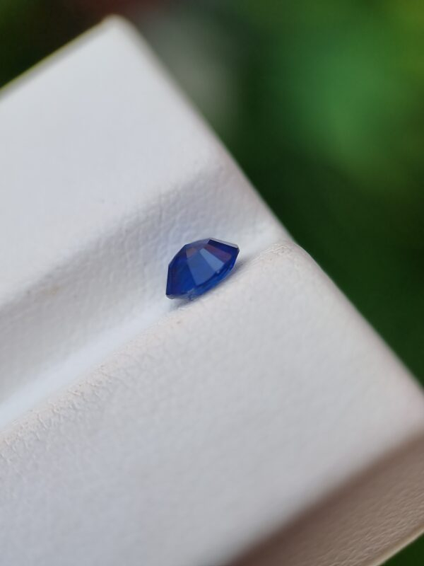 0.54 ct Natural Blue Sapphire - Gemstone | Round Shape | Certified