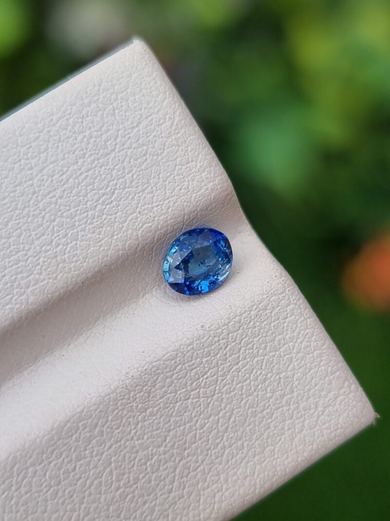 0.76 ct Natural Cornflower Blue Sapphire Gemstone Certified by Galaxy Gemological Institute | Oval Shape