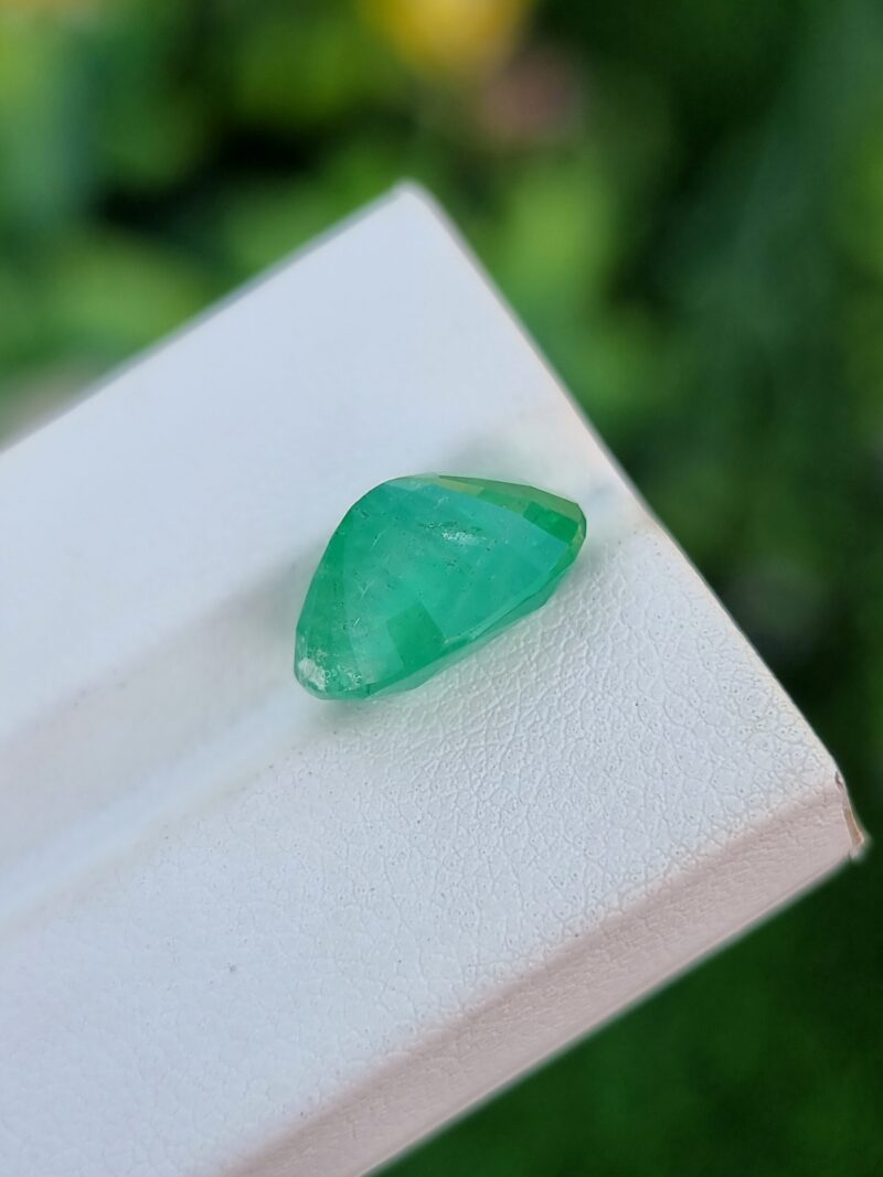 Natural Emerald Gemstone | 5.94 ct | Oval Cut | Rich Green Color