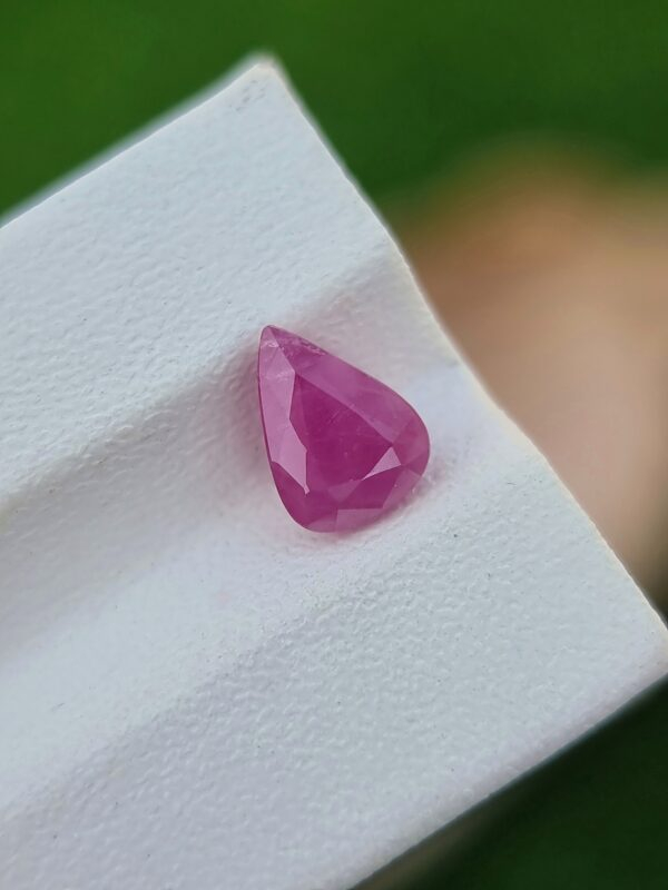 Natural Sapphire 1.39 ct purplish pink pear-shaped semi-transparent gemstone from Afghanistan (untreated)