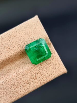 Natural Emerald 6.40 Ct - Green Oval Mixed Cut, Ethiopian Origin