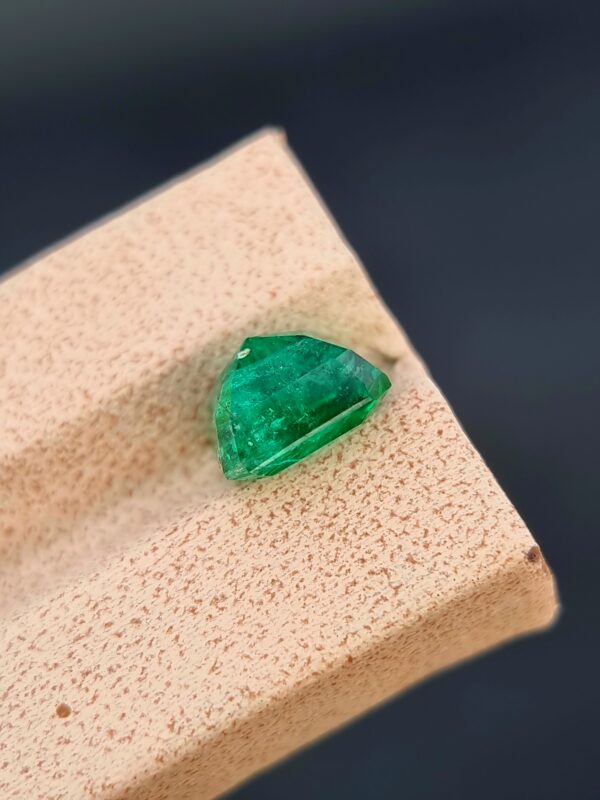 Natural 4.20 Ct Emerald Step Cut – Green