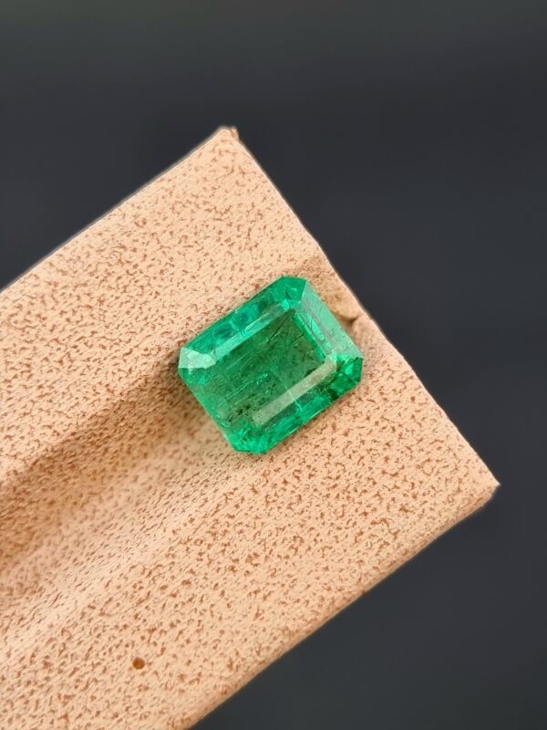 Natural 3.61 Ct Emerald Step Cut – Green