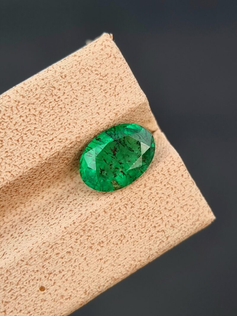 Natural 2.64 Ct Oval Emerald Mixed Cut – Green