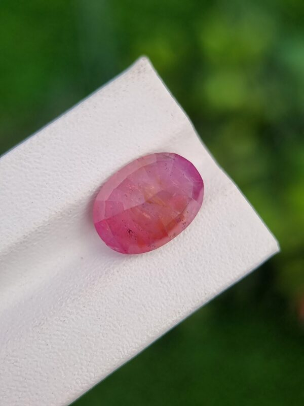 Natural Padparadscha Sapphire 7.56 ct Oval Cut – Orangish Pink, Untreated, Certified