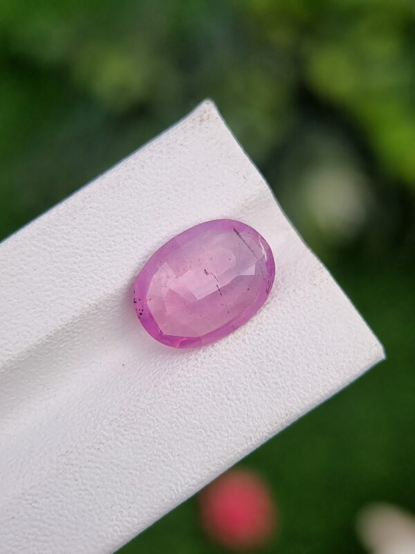 Natural Purplish Pink Sapphire 3.85 ct Oval Cut – Untreated & Certified