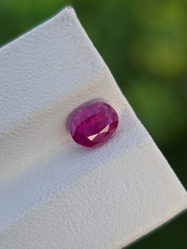 Natural Purplish Pink Sapphire – 0.79 Ct Oval-Cut, Untreated, Afghanistan