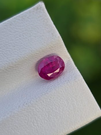 Natural Purplish Pink Sapphire – 0.79 Ct Oval-Cut, Untreated, Afghanistan