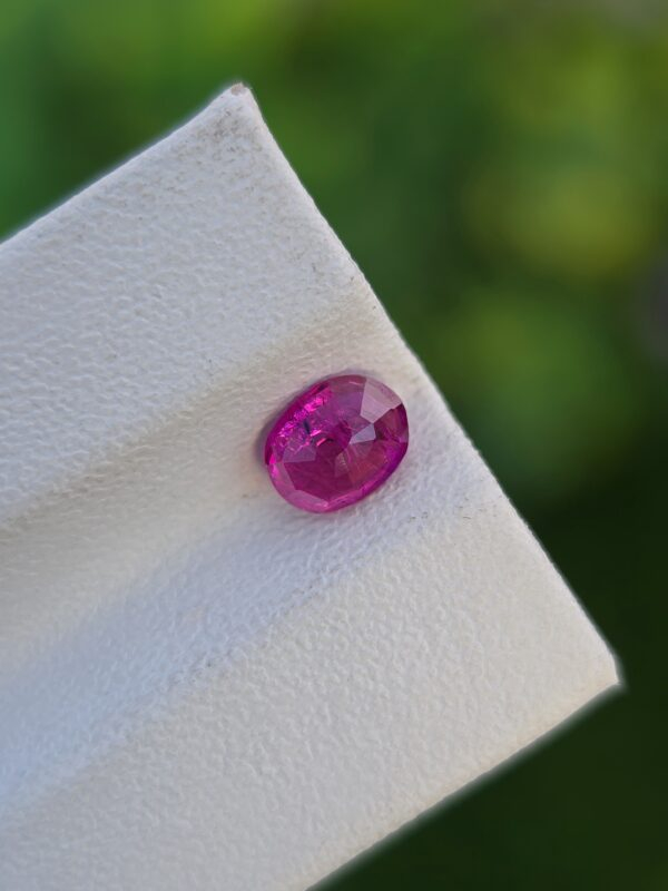 Natural Purplish Pink Sapphire – 0.79 Ct Oval-Cut, Untreated, Afghanistan