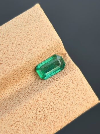 Natural 0.57 ct Green Emerald Emerald Cut from Swat Pakistan
