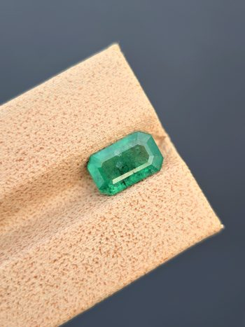 Natural 1.54 ct Green Emerald Emerald Cut from Swat Pakistan – Transparent