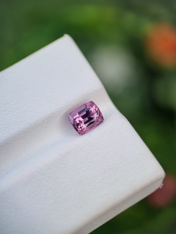 Pink spinel stone loupe clean from badakhshan afghanistan