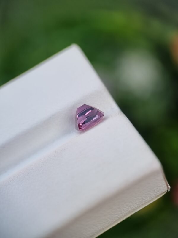 Pink spinel stone loupe clean from badakhshan afghanistan